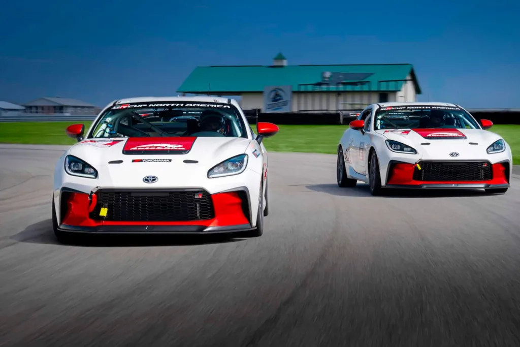 Autobahn-Country-Club-TOYOTA GT86