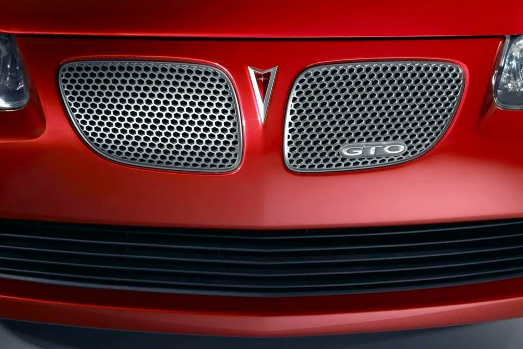 2004-Pontiac-GTO-5.7-Coupe