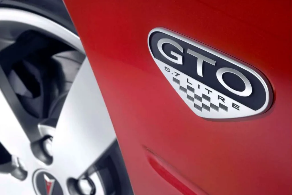2004-Pontiac-GTO-5.7-Coupe