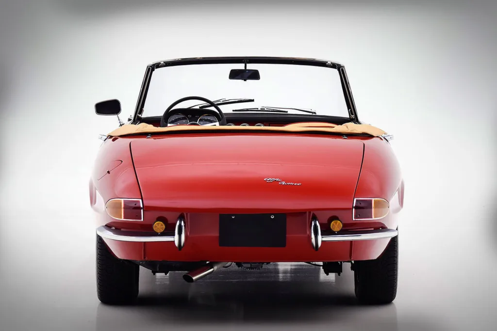 Alfa Romeo Spider 1600 Duetto - 1966 tail lights