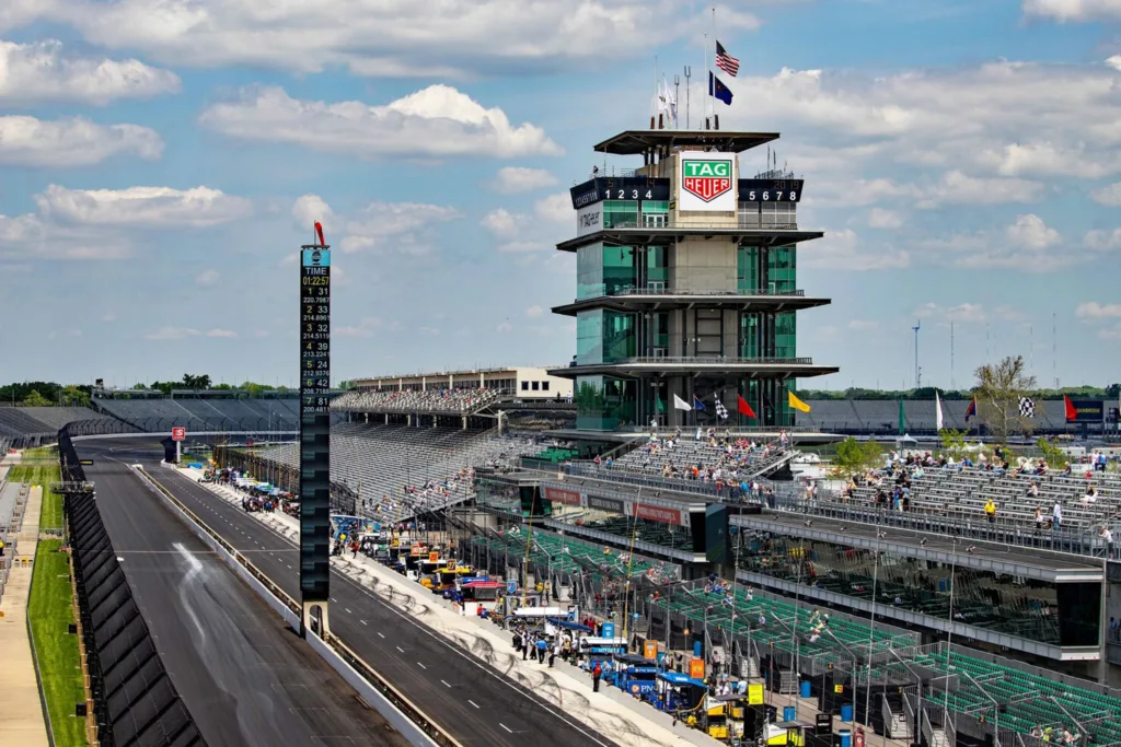 Indianapolis Motor Speedway Penthouse and Sista seating