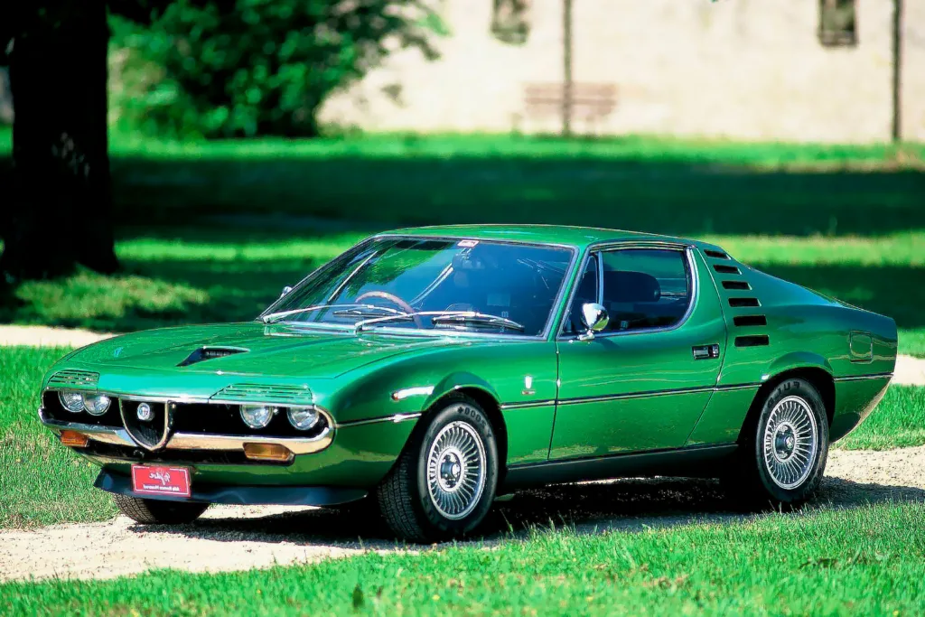 Alfa Romeo Montreal