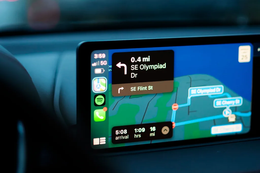 Apple CarPlay Maps