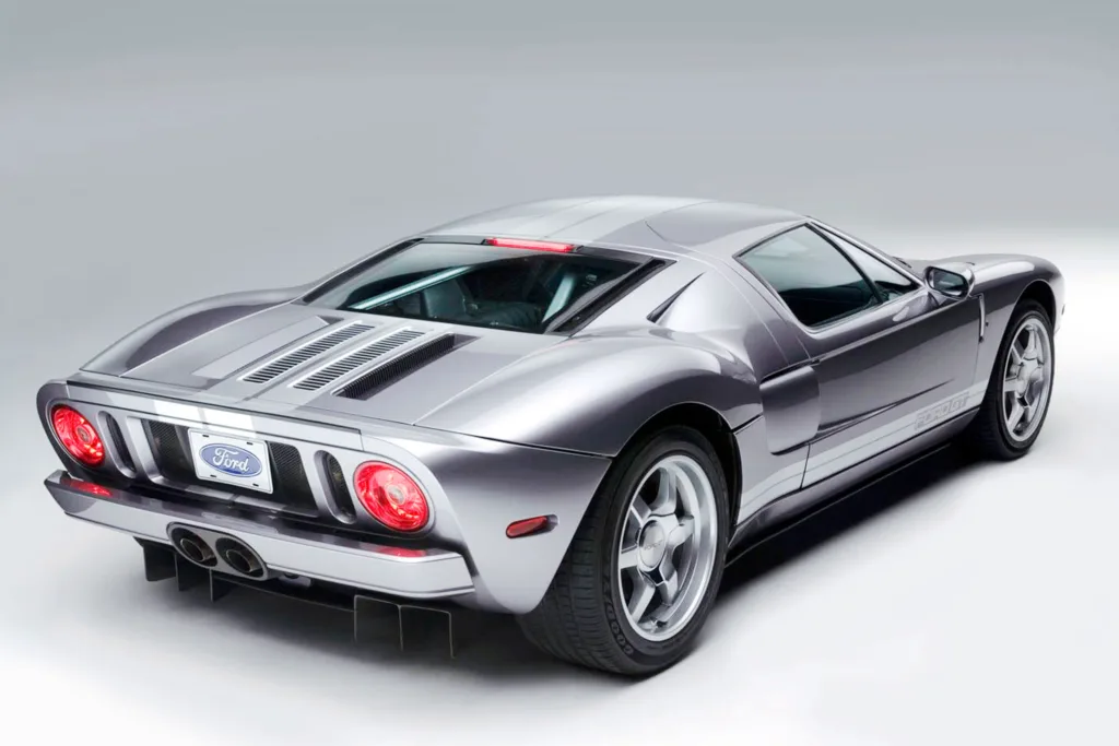 2004 Ford GT back lights