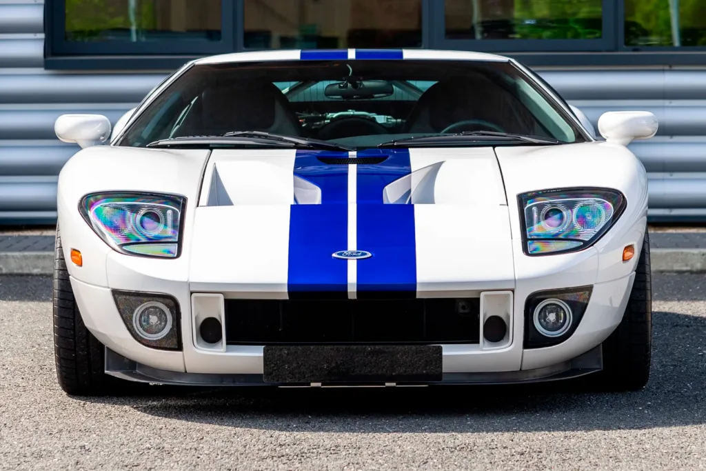 2004 Ford GT head lights