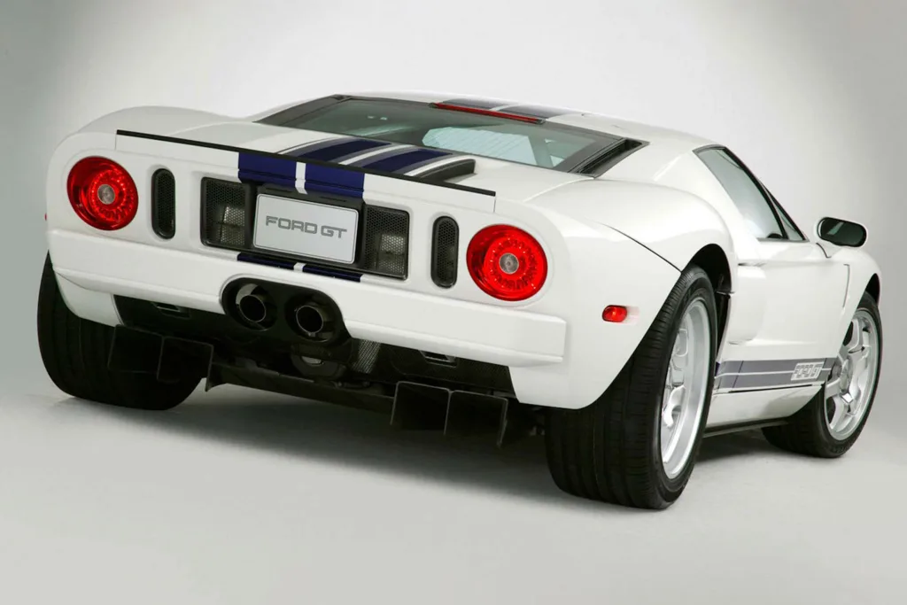 2004 GT40
