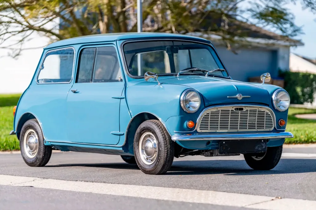 1960 Morris Mini-Minor Deluxe